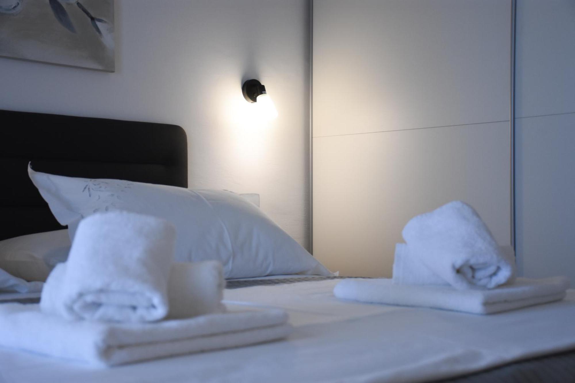 Apartments Divna بيتينا الغرفة الصورة